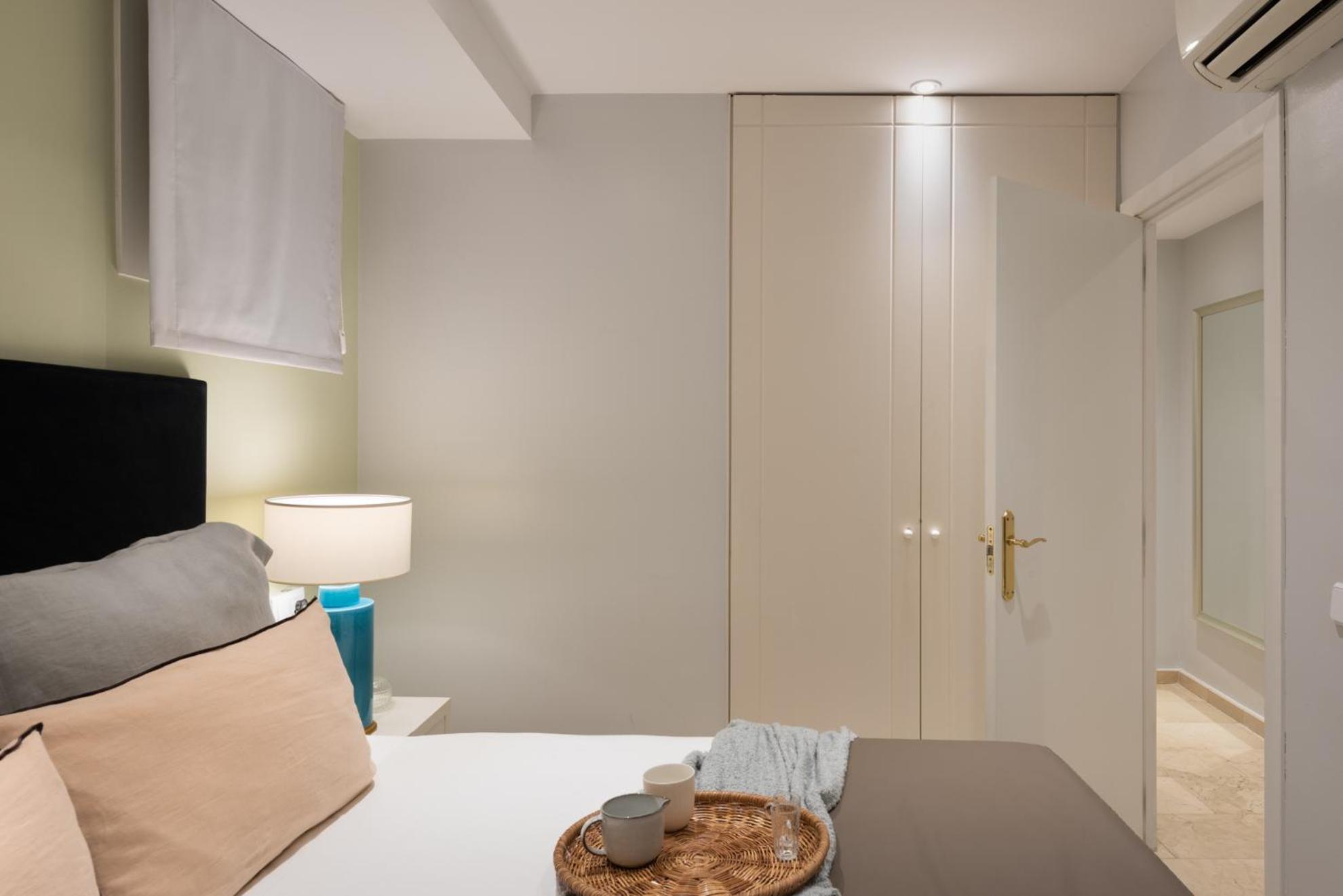 Carretas Apartments Madrid Eksteriør billede