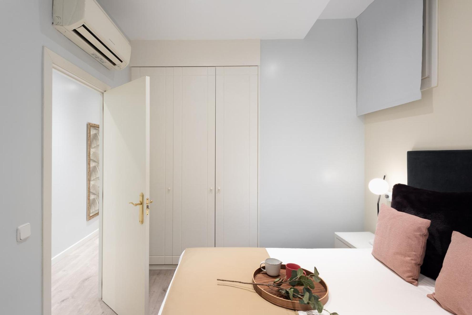 Carretas Apartments Madrid Eksteriør billede