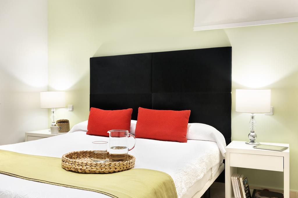 Carretas Apartments Madrid Eksteriør billede
