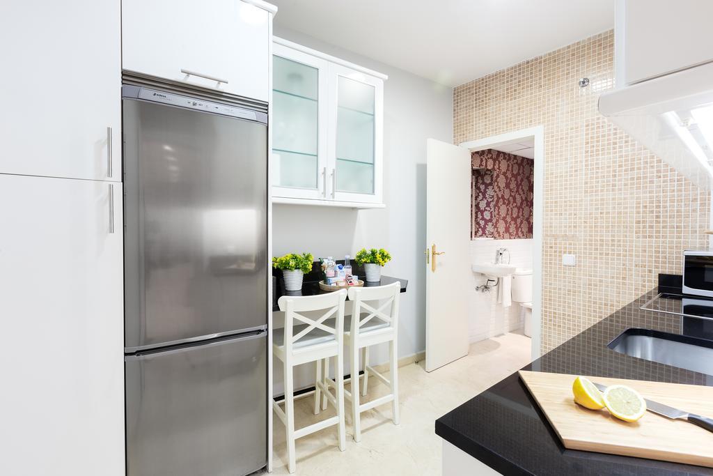 Carretas Apartments Madrid Eksteriør billede