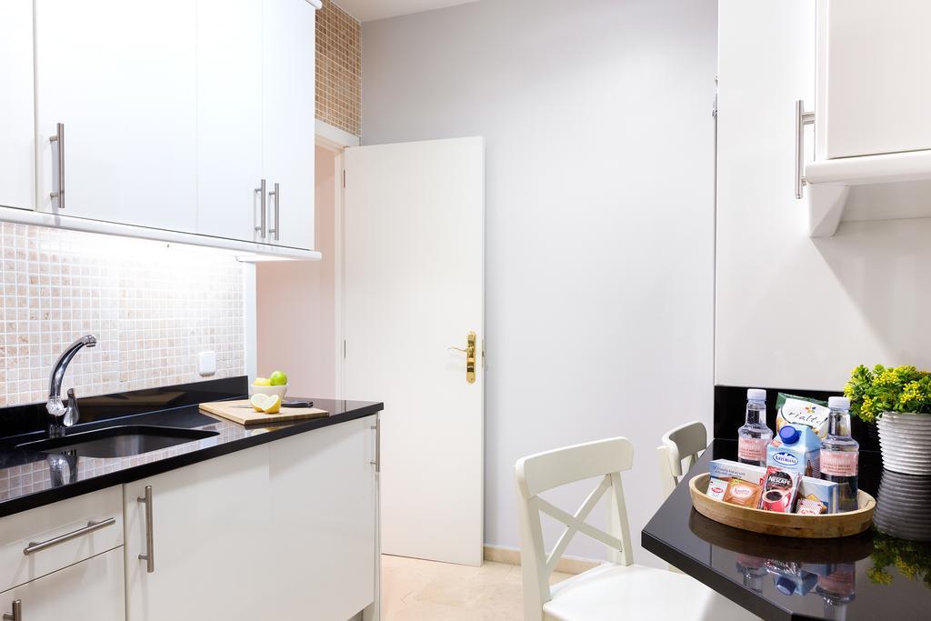 Carretas Apartments Madrid Eksteriør billede
